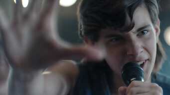 You can't take a bath without getting wet (4K UHD)