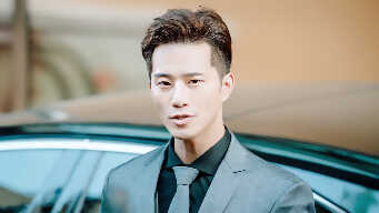 My Girlfriend Is An Alien EP 1