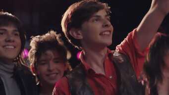 Opening borders (4K UHD)