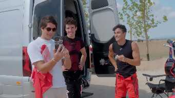 Al otro lado de las redes