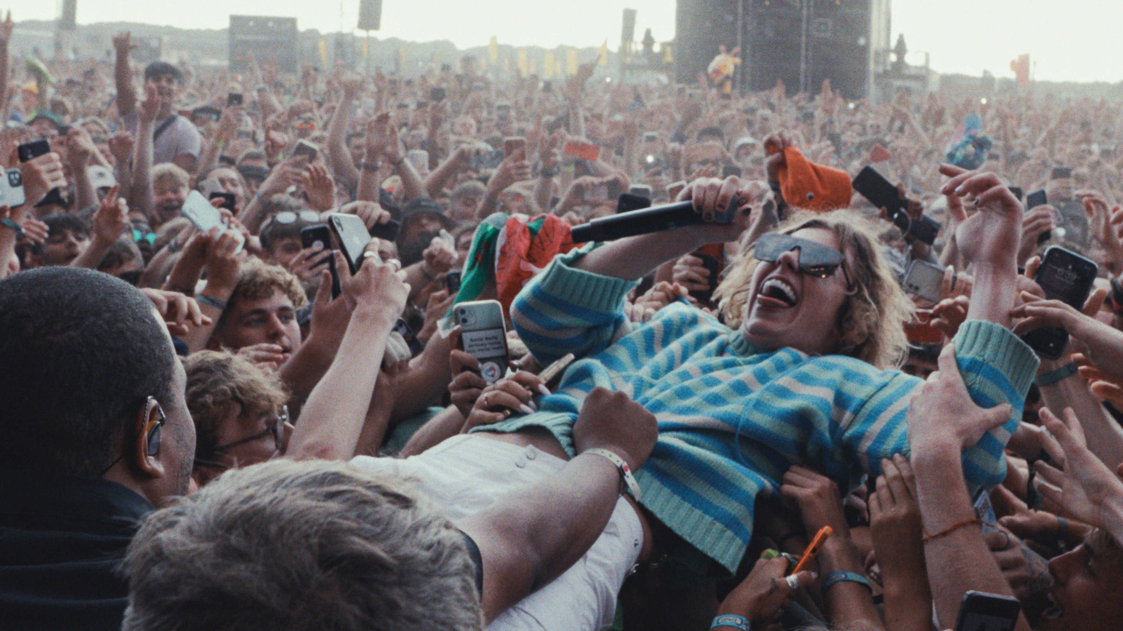 Kids Are Growing Up: A Story About A Kid Named Laroi